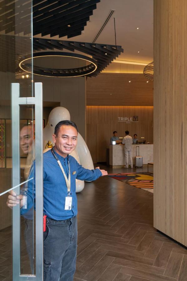 Triple Y Hotel Bangkok Exterior photo
